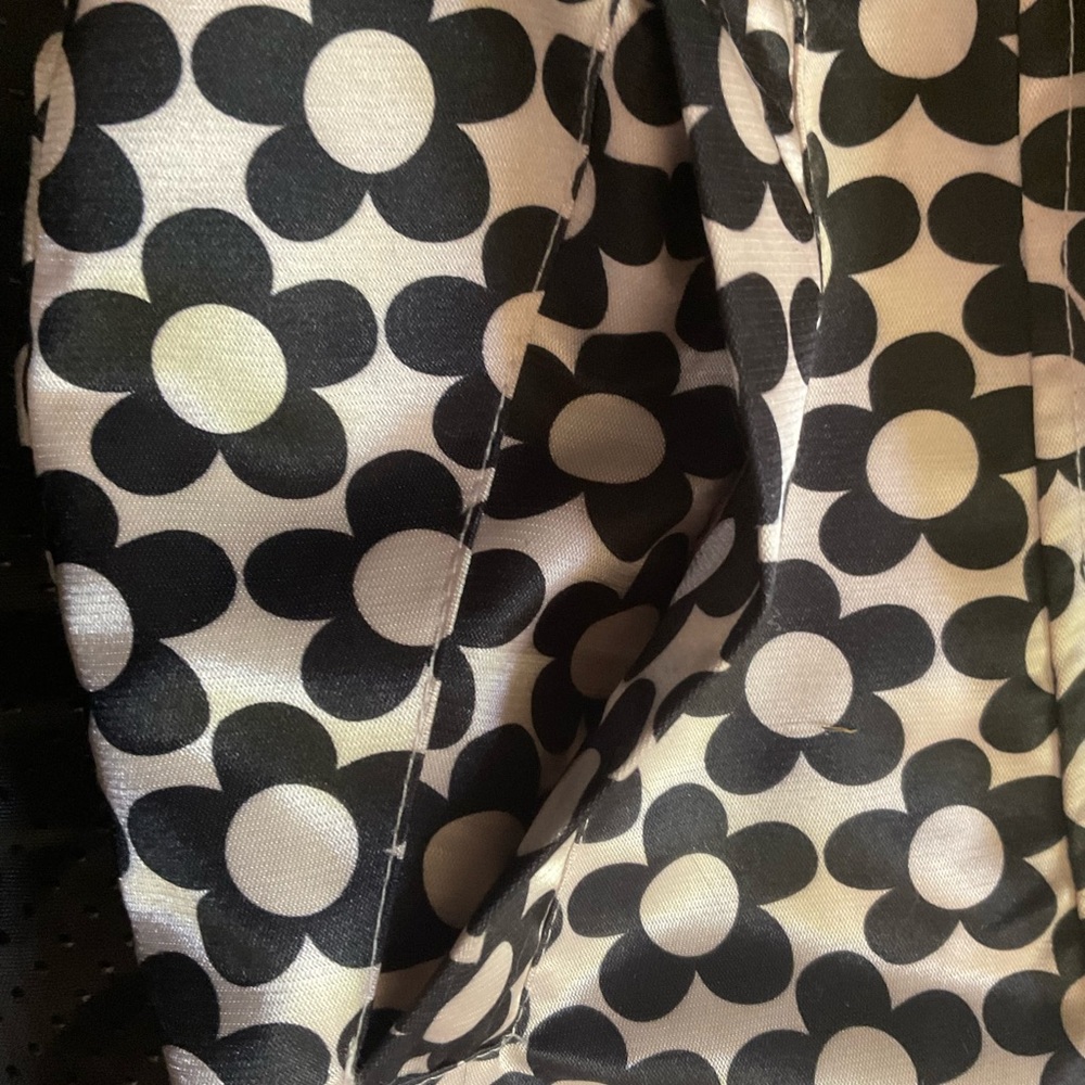 “COCO & TASHI” Black and White Floral Coat Dress . - Picture 10 of 15